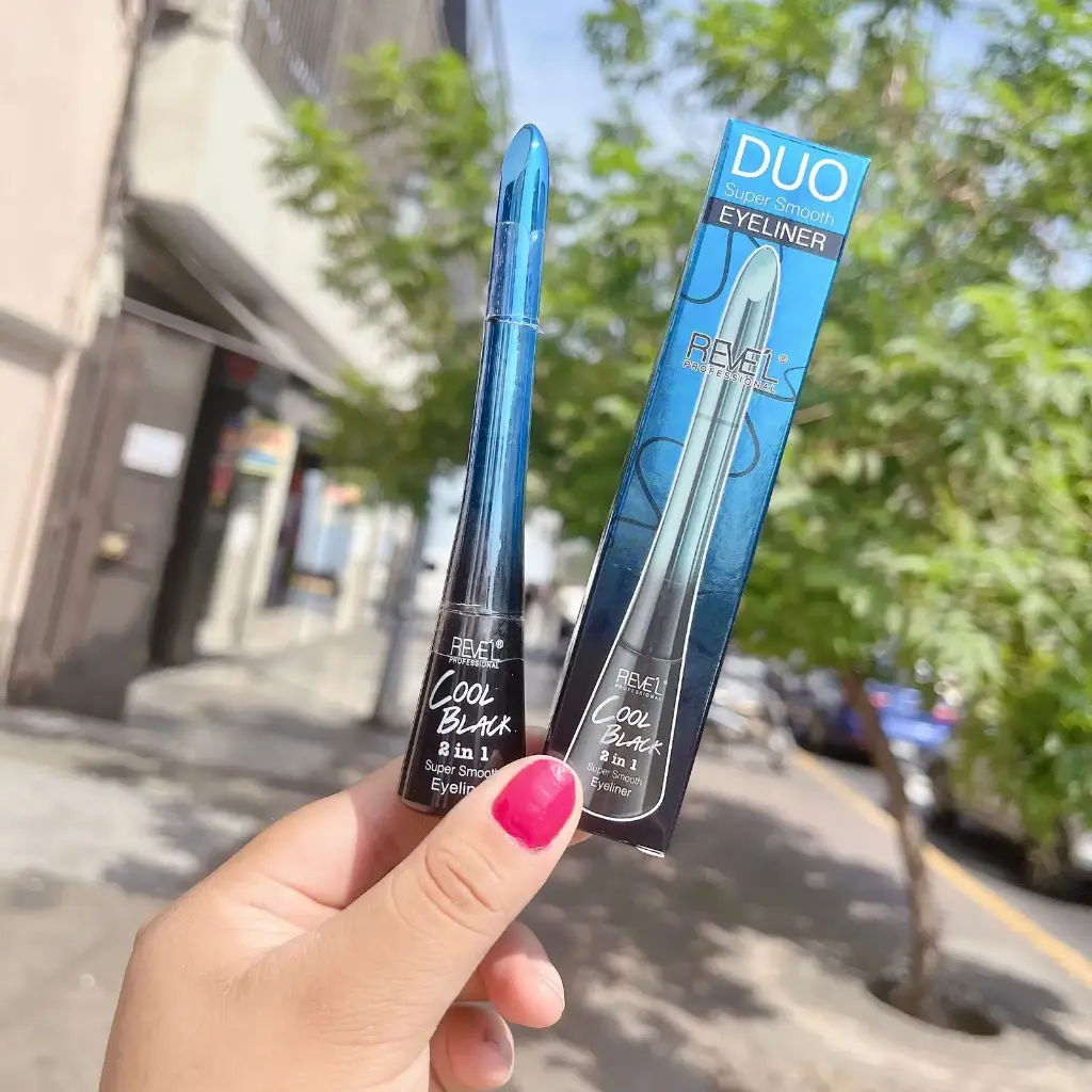 Delineador liquido 2 en 1 Cool black Revel SH-602