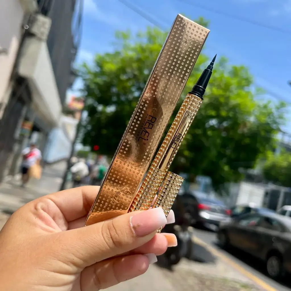 Delineador plumon caja dorada Super -  Revel  M983